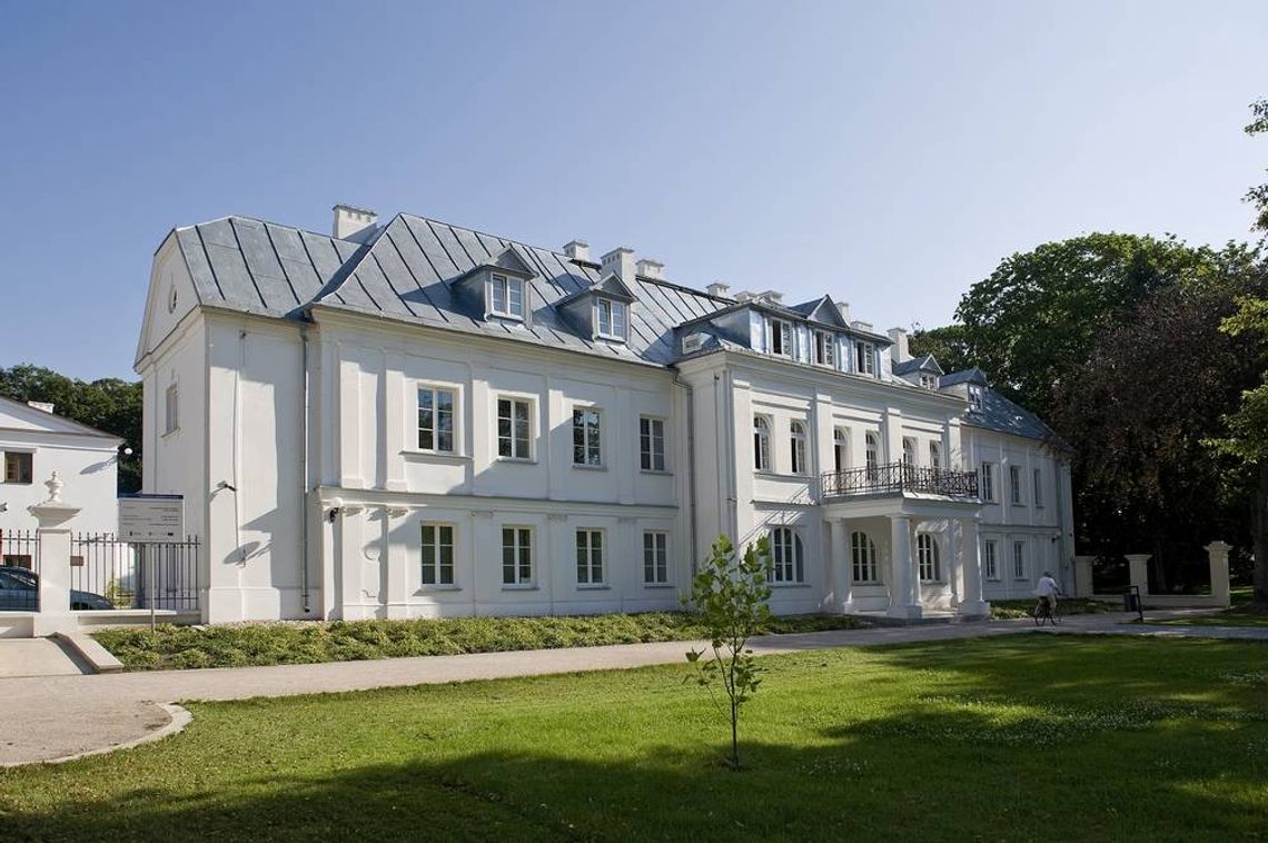 Biała Podlaska: Książkowa akcja w bibliotece Biała Podlaska: Książkowa akcja w bibliotece