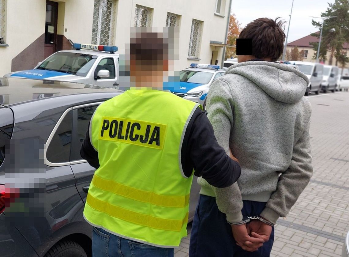Biała Podlaska. Nie miał prawa jazdy, był poszukiwany listem gończym
