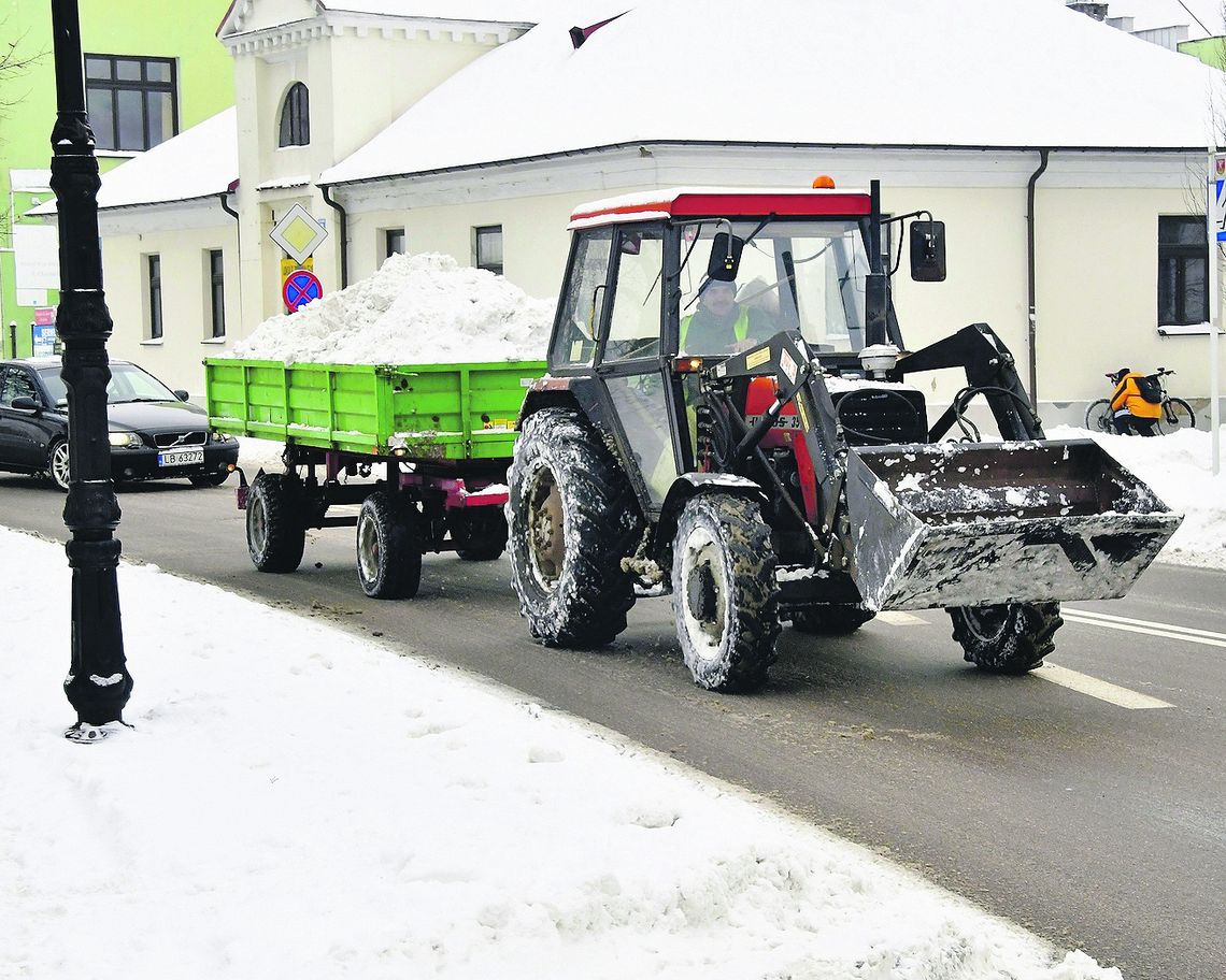 Biała Podlaska: Piesi i rowerzyści narzekają. Strach chodzić, strach jeździć Biała Podlaska: Piesi i rowerzyści narzekają. Strach chodzić, strach jeździć