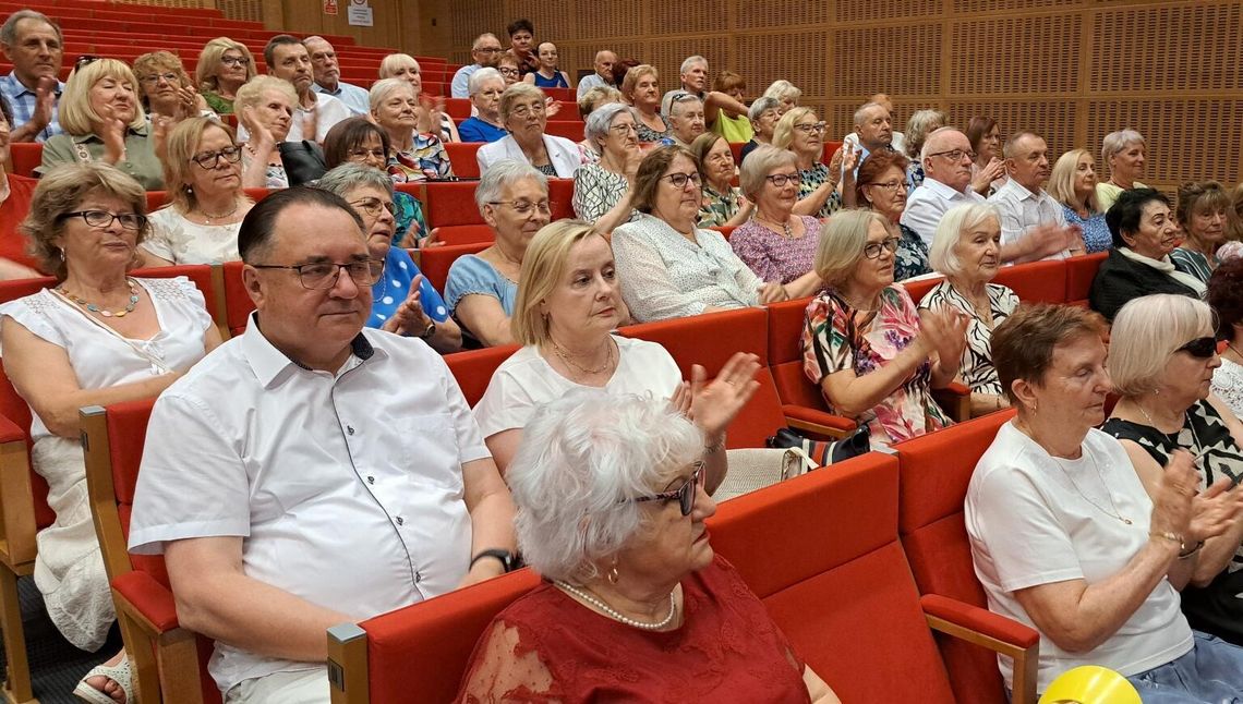 Biała Podlaska. Słuchacze Uniwersytetu Trzeciego Wieku zakończyli rok akademicki
