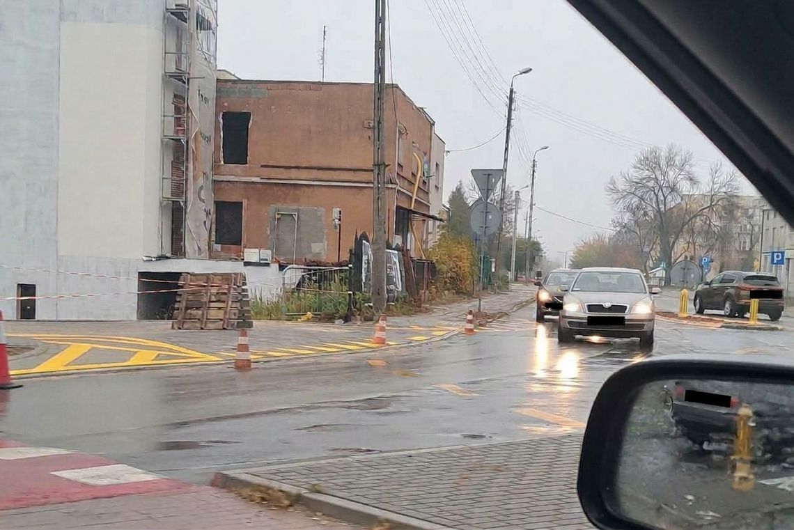Biała Podlaska. Wjazd na rondo - bezpieczeństwo czy zagrożenie? Biała Podlaska. Wjazd na rondo - bezpieczeństwo czy zagrożenie?