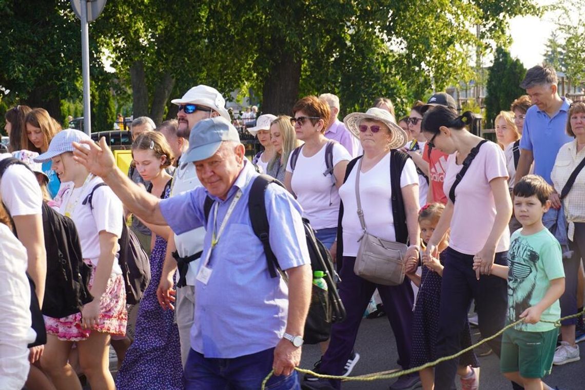 Biała Podlaska. Wyruszyli na pątniczy szlak [GALERIA ZDJĘĆ]