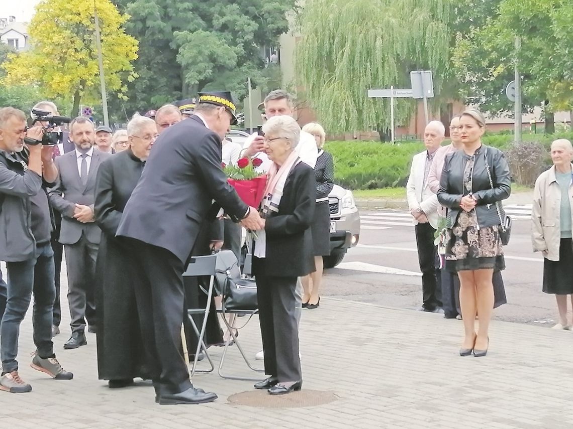 BIAŁA PODLASKA: Zesłańcy Sybiru patronami bialskiego dworca