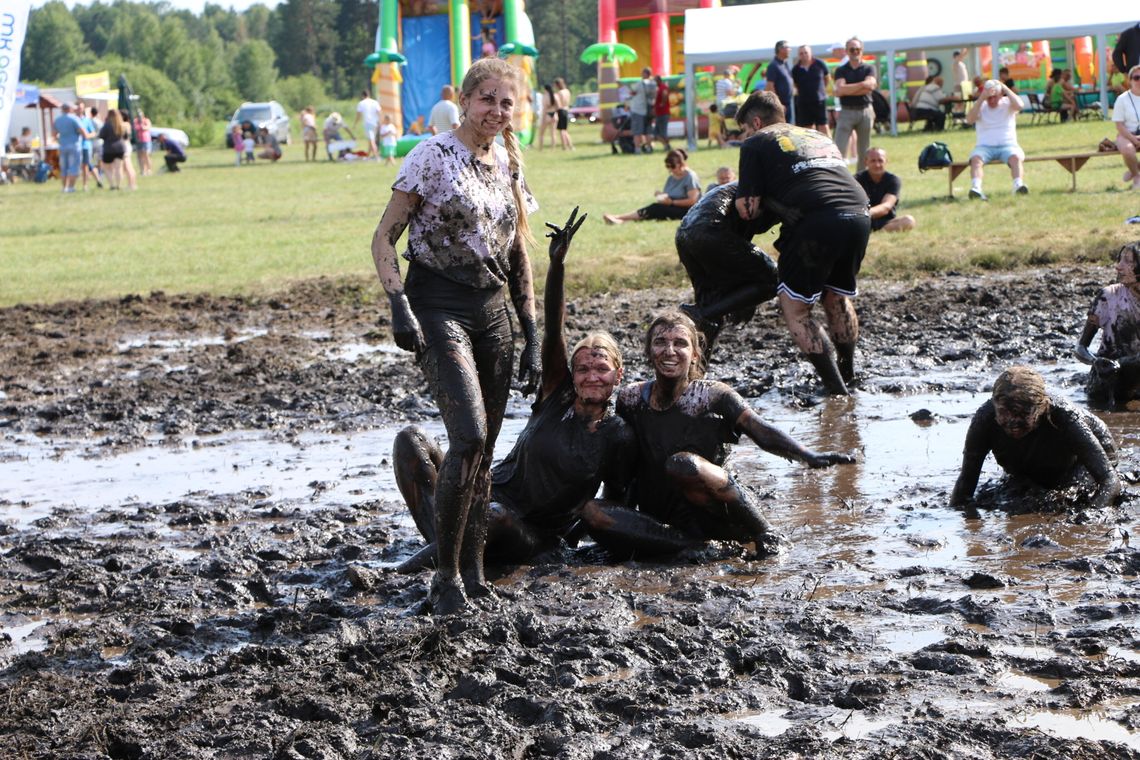 Błoto, ziemniaki i świetna zabawa w Tucznej [GALERIA ZDJĘĆ]