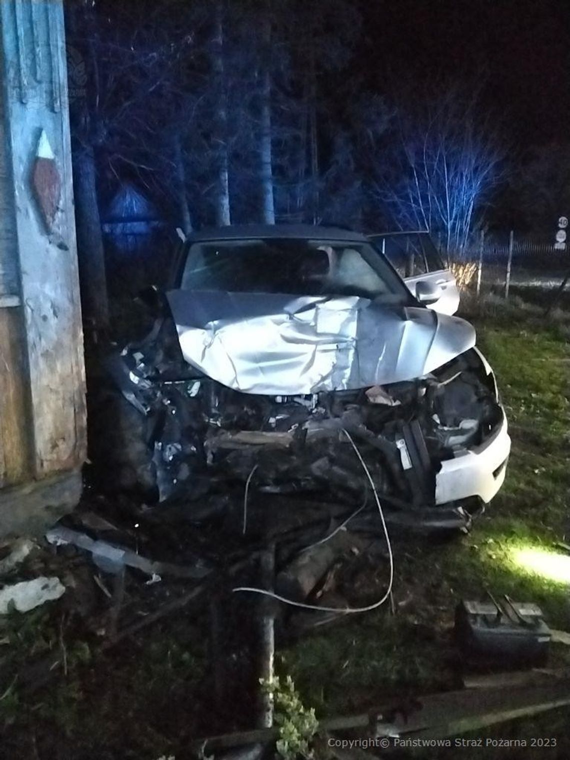 Prowadził samochód po alkoholu. Wjechał w dom