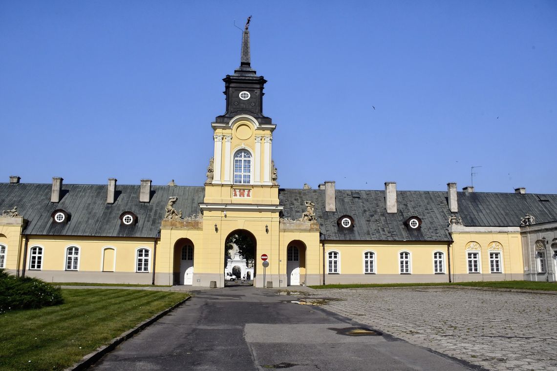 Burmistrz promuje książkę i wspomina o muzeum sarmackim