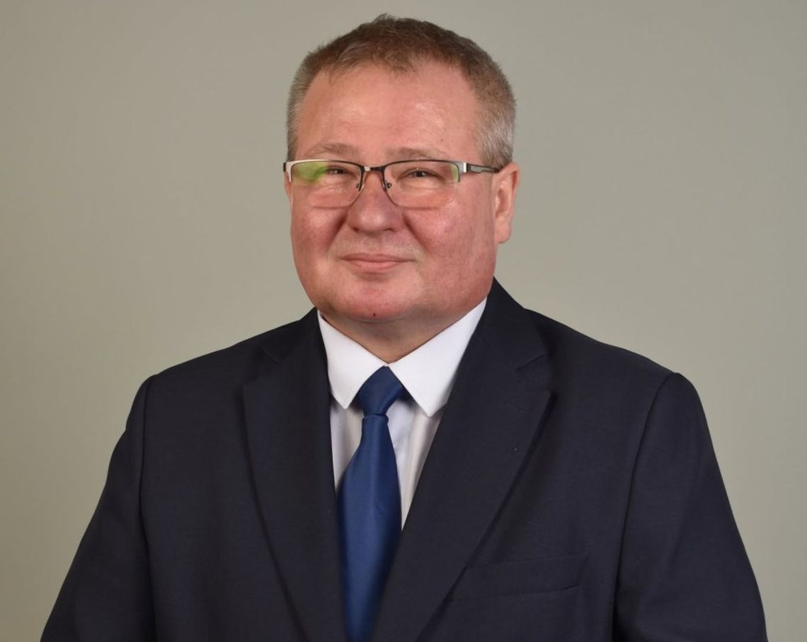 Burmistrz po absolutorium. Jako największy sukces wskazuje rozwój liceum Burmistrz po absolutorium. Jako największy sukces wskazuje rozwój liceum
