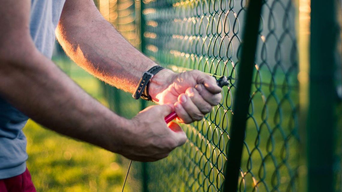 Burza o podatek za ogrodzenie. Ministerstwo Finansów wyjaśnia