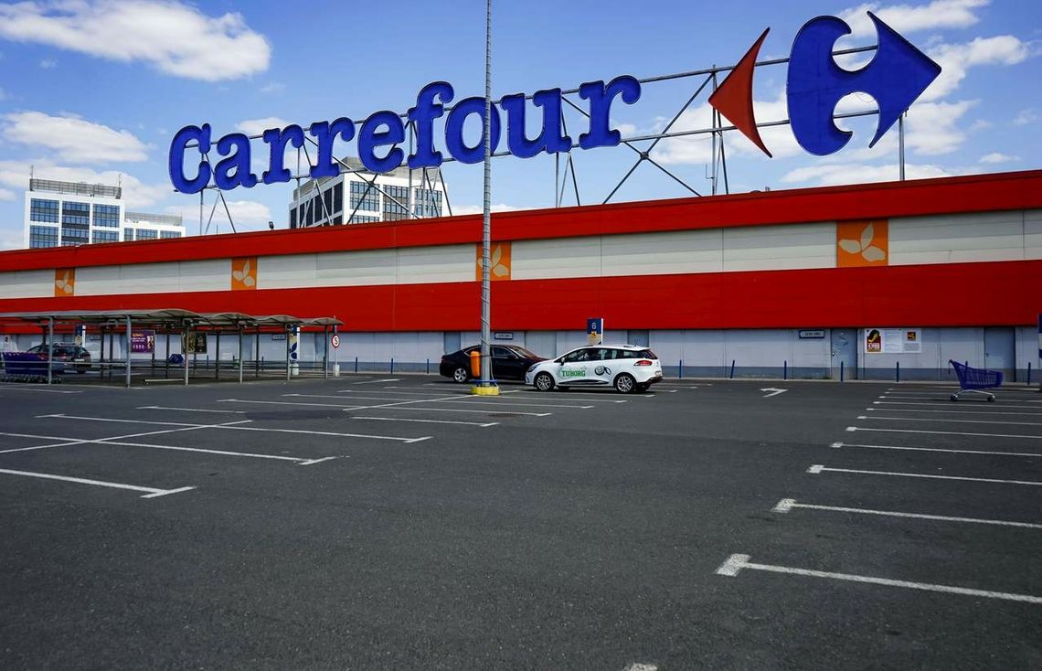 Carrefour Polska sprzedany. Co dalej z siecią?