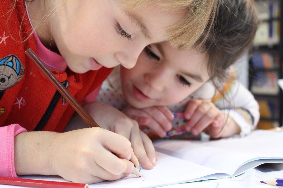 Chcą rozweselić szarą rzeczywistość dzieci. My też możemy w tym pomóc