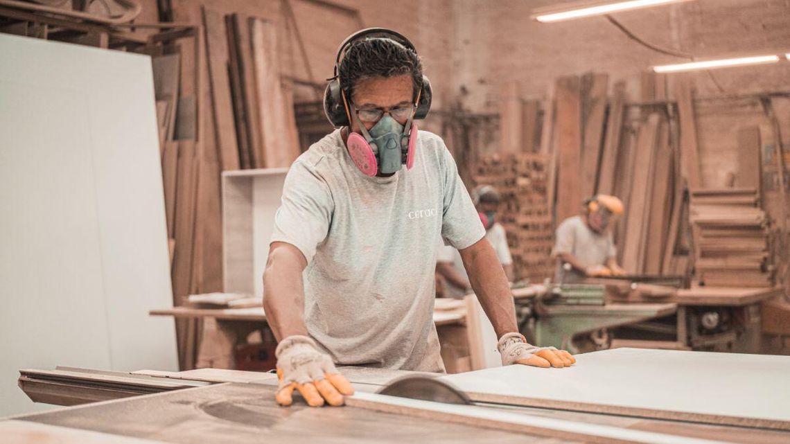 Chińczycy dobijają polskie meble. To oznacza jedno: zwolnienia