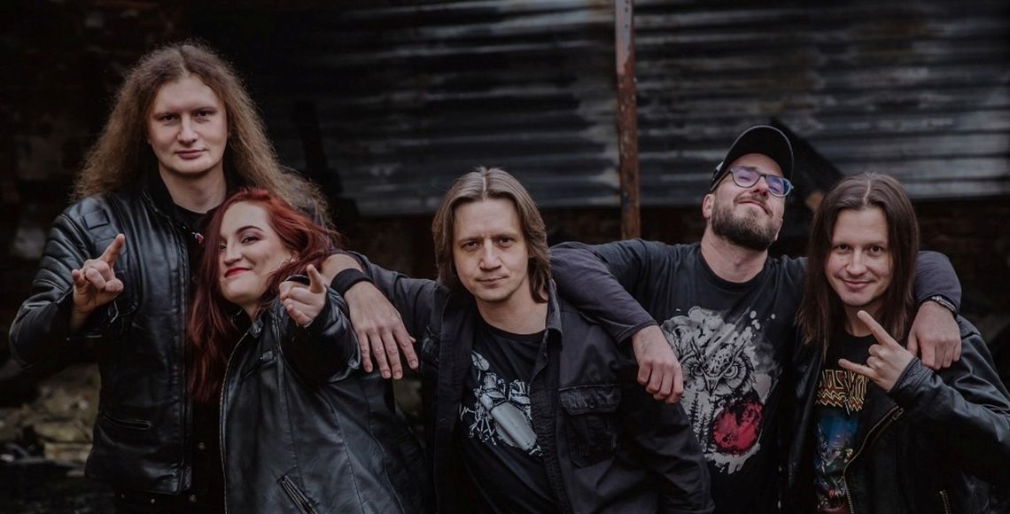 Chwytliwe melodie, mocny wokal, soczyste riffy