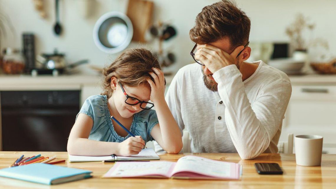 Co dalej z pracami domowymi? Wiceministra edukacji: Popełniliśmy błąd
