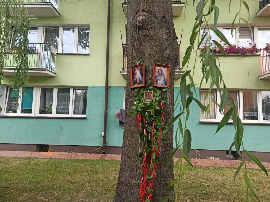 Cud w Parczewie się opatrzył. Wizerunek jeszcze jest, ale ludzi już mniej