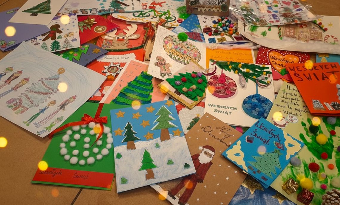 Czekamy na Wasze kartki świąteczne Czekamy na Wasze kartki świąteczne