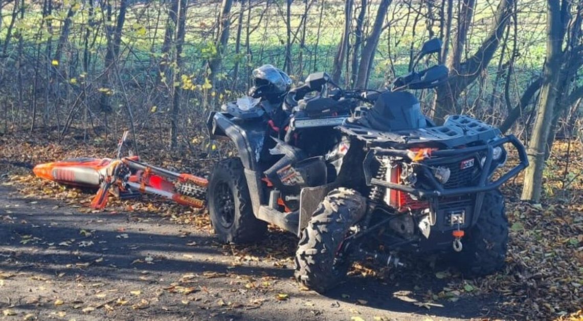 Czołówka na leśnej drodze w Maryninie. Kierowca motocykla w szpitalu