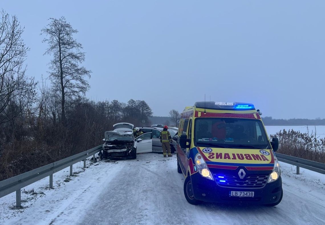 „Czołówka” w Siemieniu. Seat zjechał na przeciwległy pas siemień czołówka wypadek