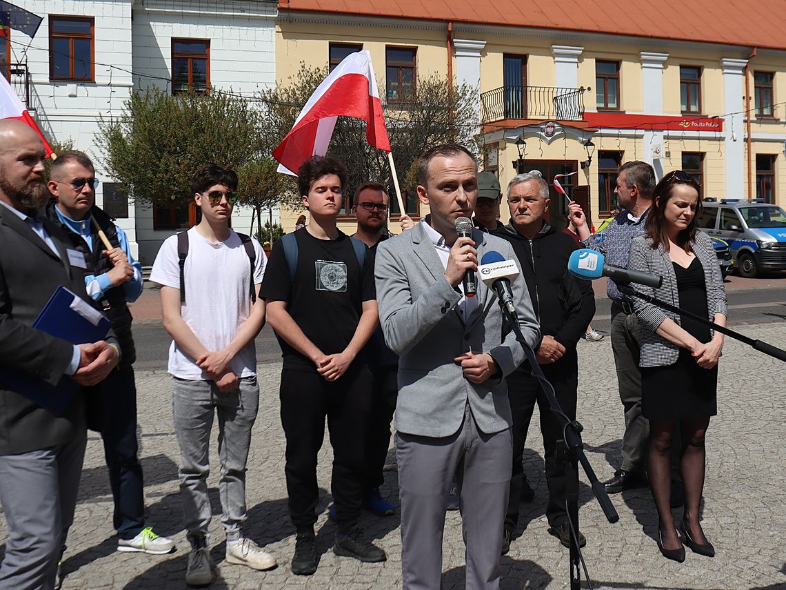 Dzień Flagi w cieniu politycznego konfliktu o ukraińskie barwy