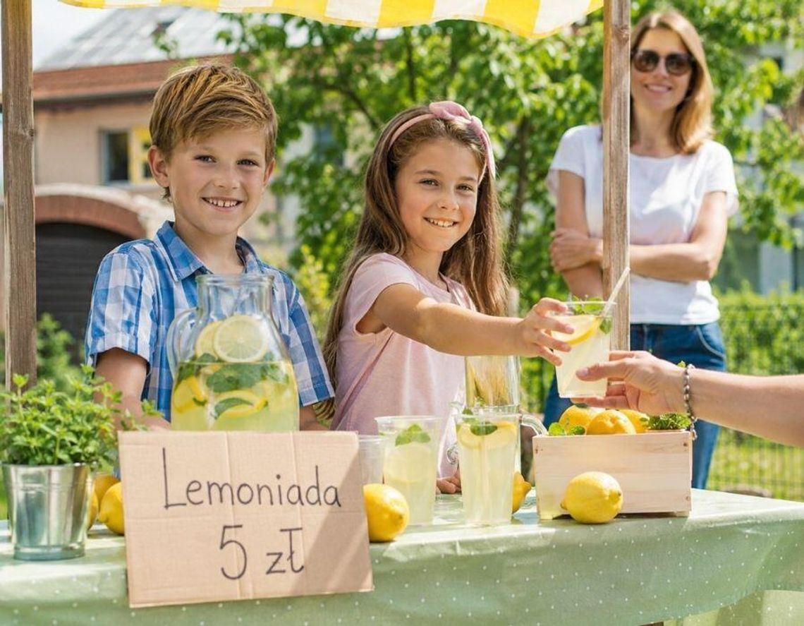 Dzieci mogą sprzedawać lemoniadę bez zgody sanepidu. GIS wyjaśnia zasady Dzieci mogą sprzedawać lemoniadę bez zgody sanepidu. GIS wyjaśnia zasady