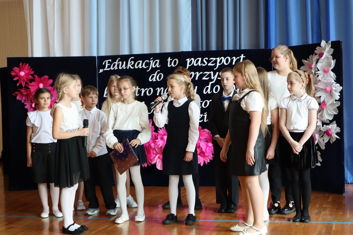 Dzień Edukacji Narodowej. Tak świętowali w Łomazach Dzień Edukacji Narodowej. Tak świętowali w Łomazach