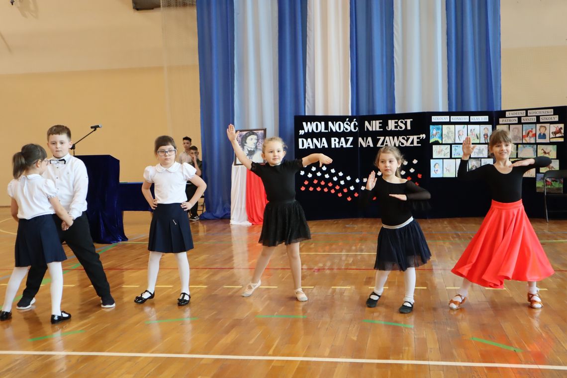 Od ponad 100 lat jest patronem tej szkoły