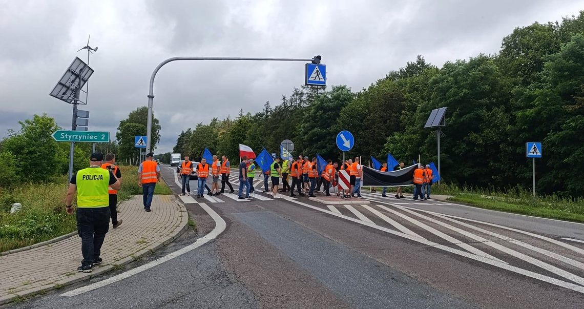 Dziś protest kolejarzy. DK-2 w Styrzyńcu zablokowana [MAPA]