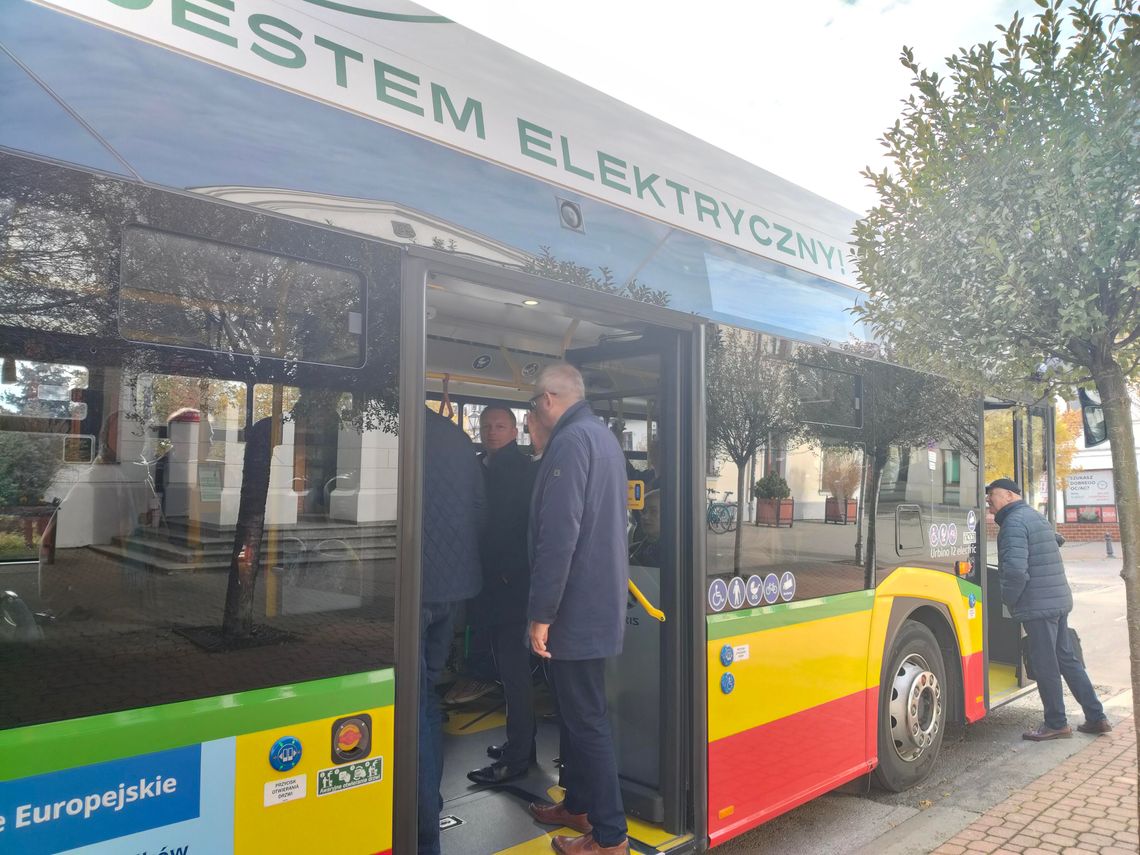 Biała Podlaska z zieloną energią Autobusy elektryczne na ulicach Białej Podlaskiej, październik 2025.