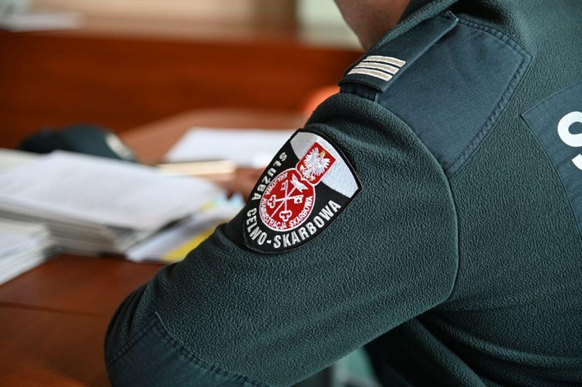 Funkcjonariusze z Terespola zwolnieni po kontroli trzeźwości KAS lublin funkcjonariusze Służby Celno-Skarbowej z Oddziału Celno-Drogowego w Terespolu alkohol zwolnieni