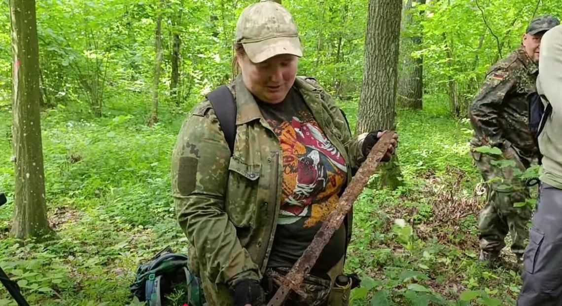 W Zawadówce odnaleziono broń, która może mieć setki lat!