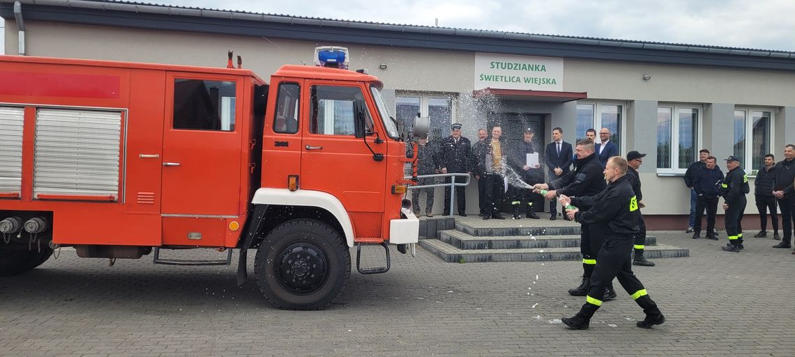 Gmina Biała Podlaska przekazała wóz ratowniczo-gaśniczy [ZDJĘCIA]