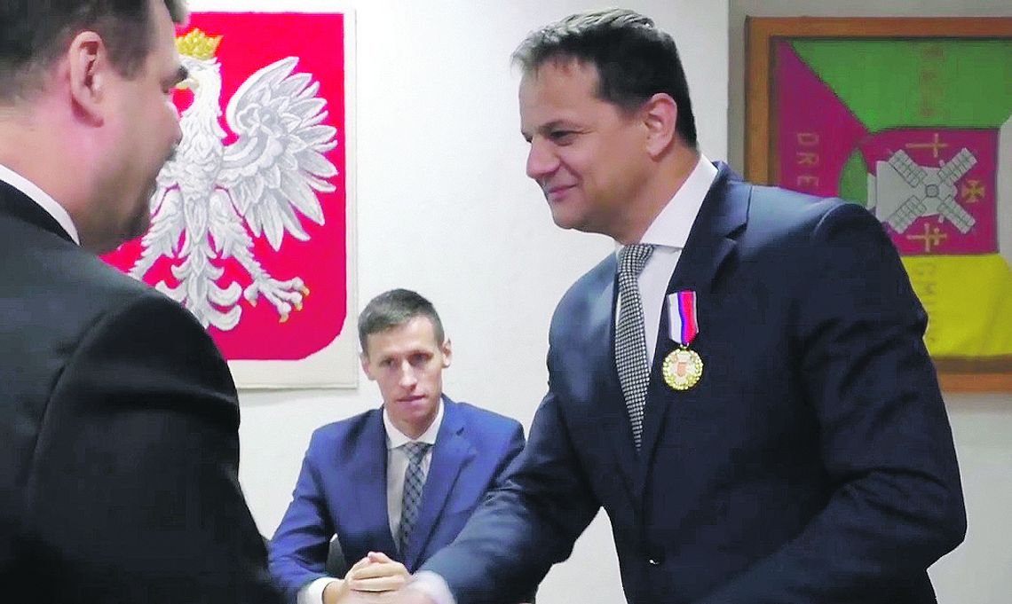 Gmina Drelów: Uhonorowany medalem za współpracę