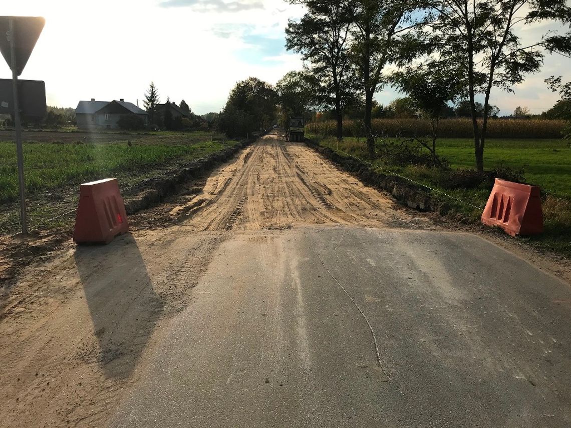 Gmina Łomazy: Rozpoczęła się budowa drogi w Dubowie
