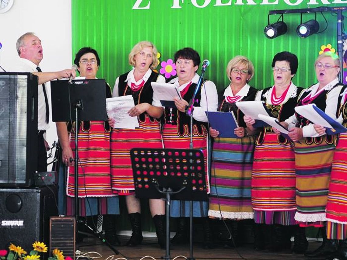 Gmina Międzyrzec Podlaski: Integrowali się przy dźwiękach ludowej muzyki