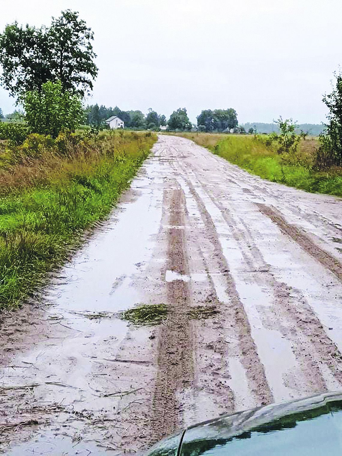 Gmina Międzyrzec Podlaski: Toniemy w błocie, a władze nas olewają