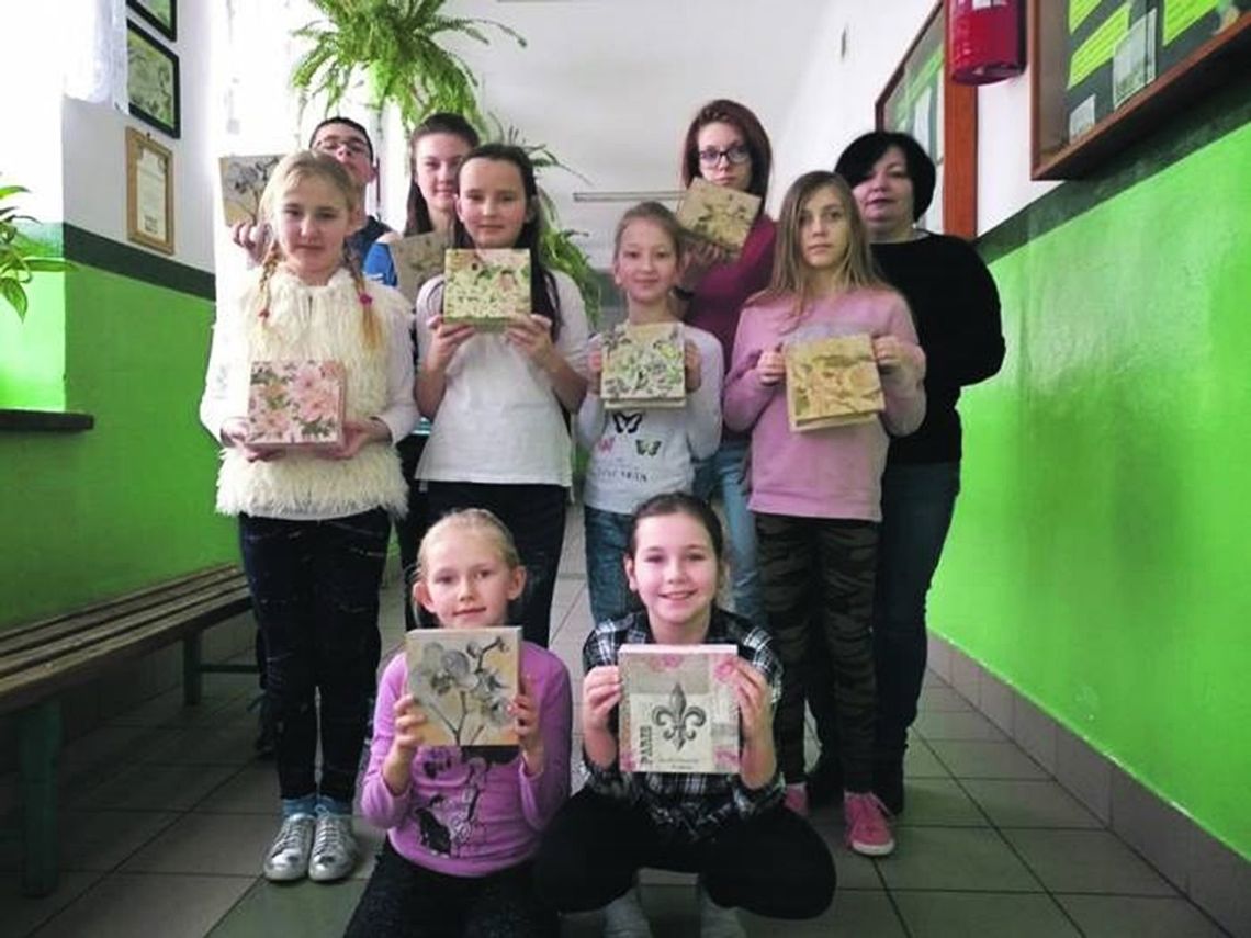 Gmina Międzyrzec Podlaski: Uczniowie wykonali ozdoby