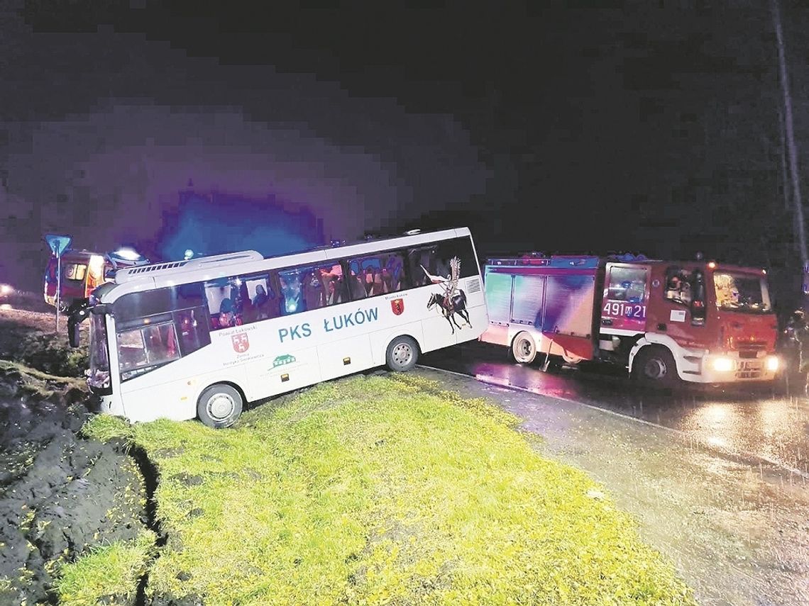 Gmina Platerów: Groźny wypadek szkolnego autokaru 