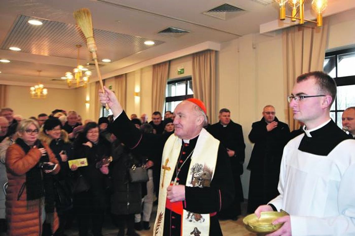 Gmina Rokitno: Kardynał Nycz poświęcił azyl pielgrzymów
