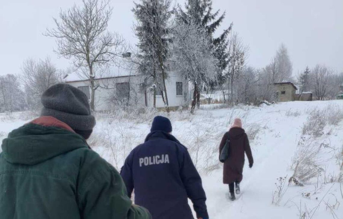 Lubelskie. Gmina Werbkowice: W domu było poniżej 0 st. C, 69-latek dostał pomoc w samą porę