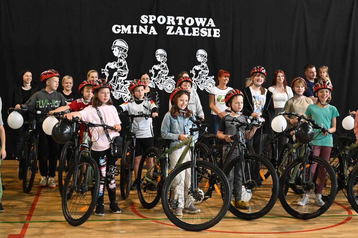 Gmina Zalesie. Przekazali uczniom rowery [GALERIA ZDJĘĆ]