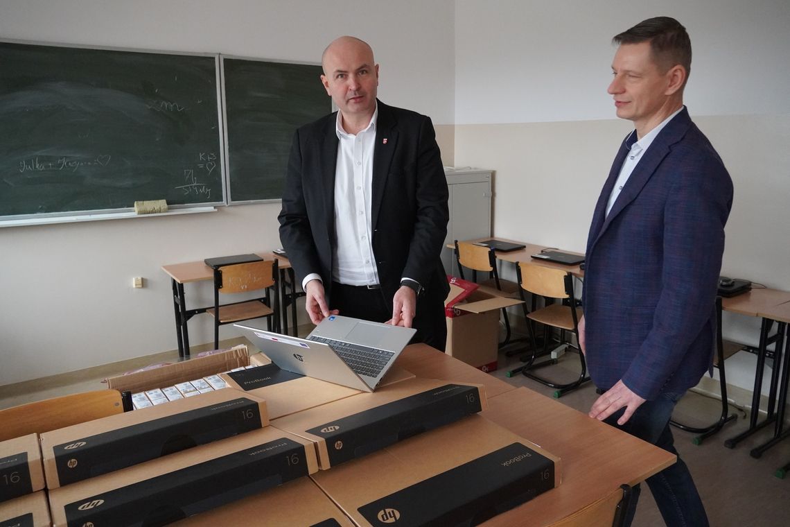 Gminy doposażone przez ministra cyfryzacji