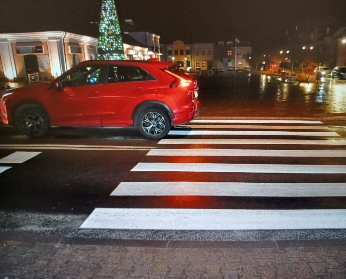 Lubelskie. Groźne zdarzenie na ulicy we Włodawie. 43-latka trafiła do szpitala
