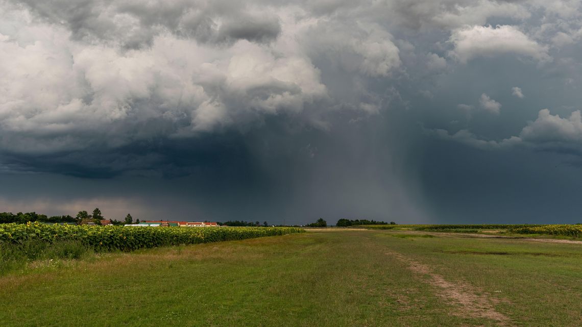 Gwałtowne burze nadchodzą nad region. Może spaść do 40 mm deszczu Gwałtowne burze nadchodzą nad region. Może spaść do 40 mm deszczu