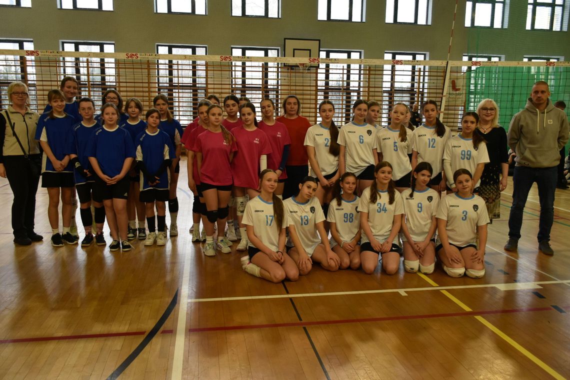 Igrzyska Dzieci – dziewczęta: półfinał wojewódzki w siatkówce „4”