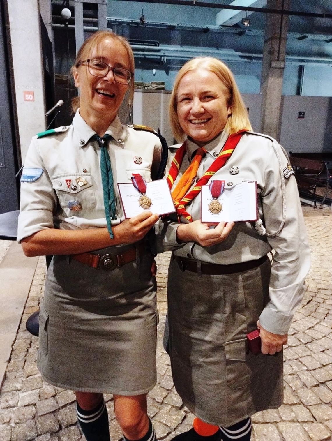 Instruktorki ZHP z Krzyżami Zasługi