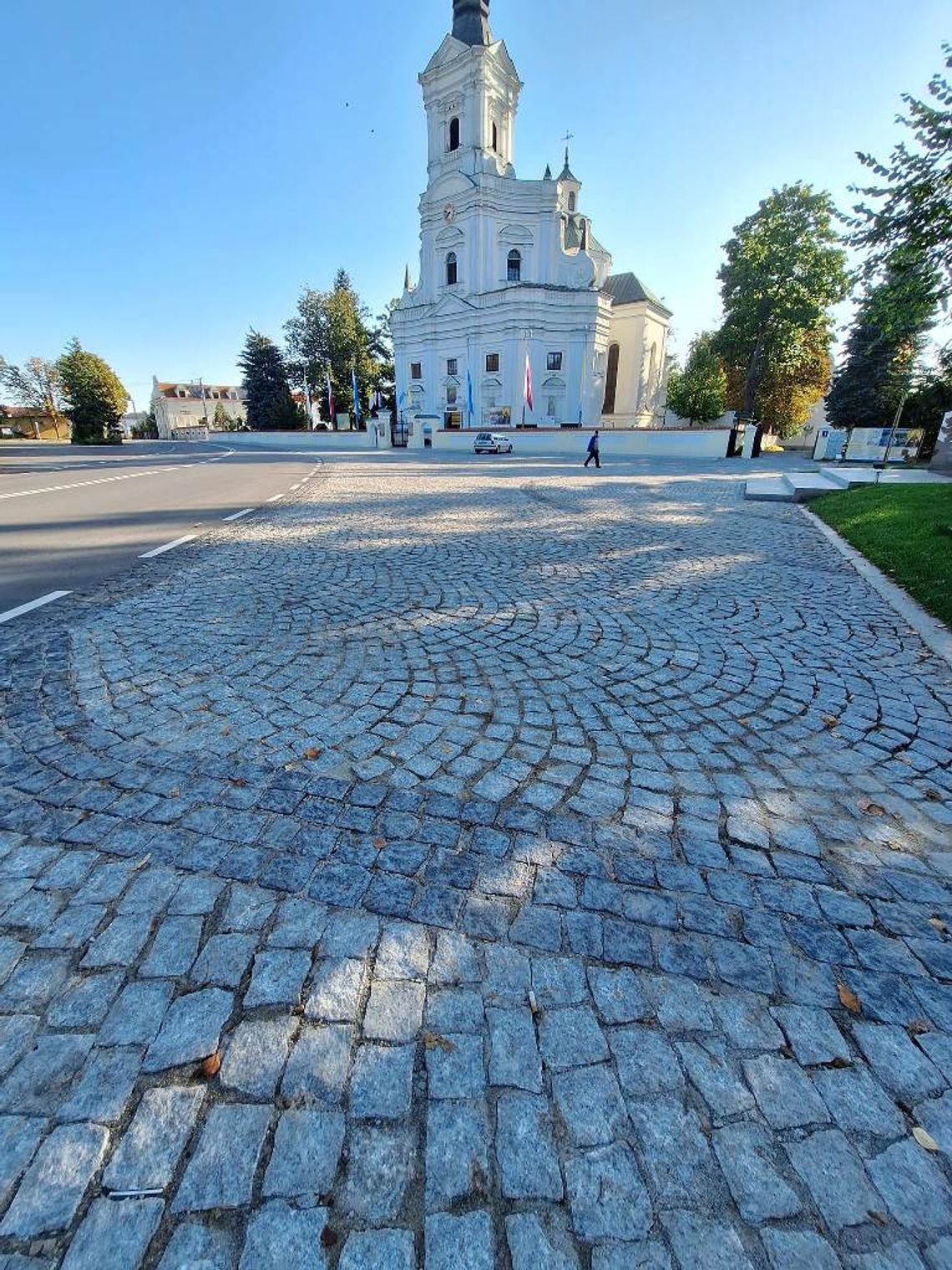 Interwencja: Czytelnik pyta: co z odwodnieniem przy bazylice?