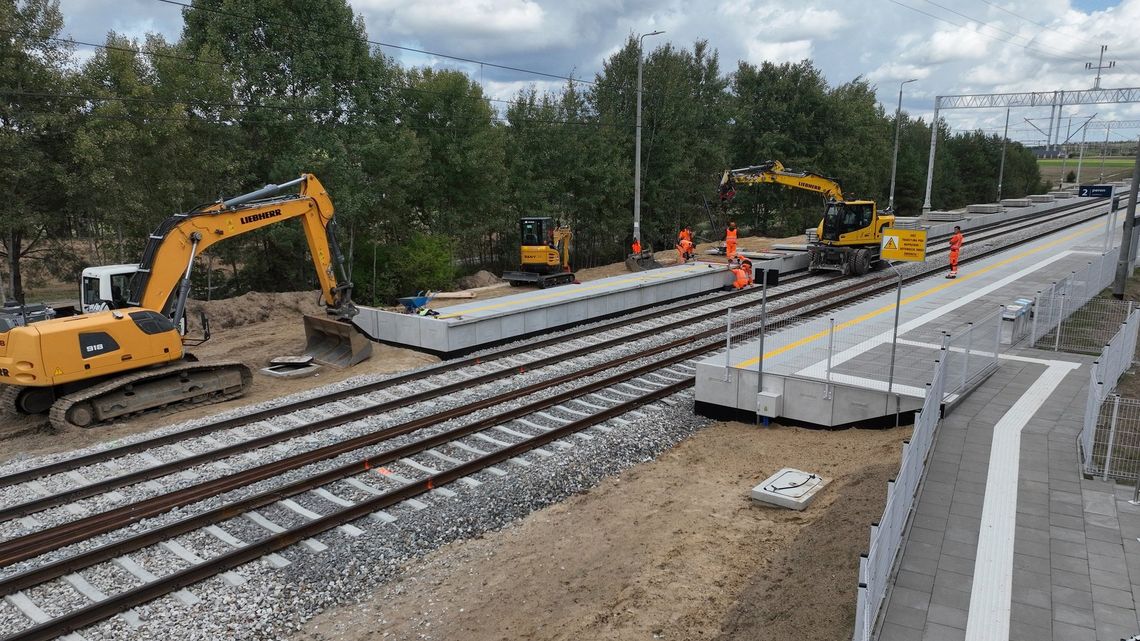 Inwestycje na kolejowej trasie Łuków–Radom. Ma być szybciej, ciszej i bezpieczniej Inwestycje na kolejowej trasie Łuków–Radom. Ma być szybciej, ciszej i bezpieczniej