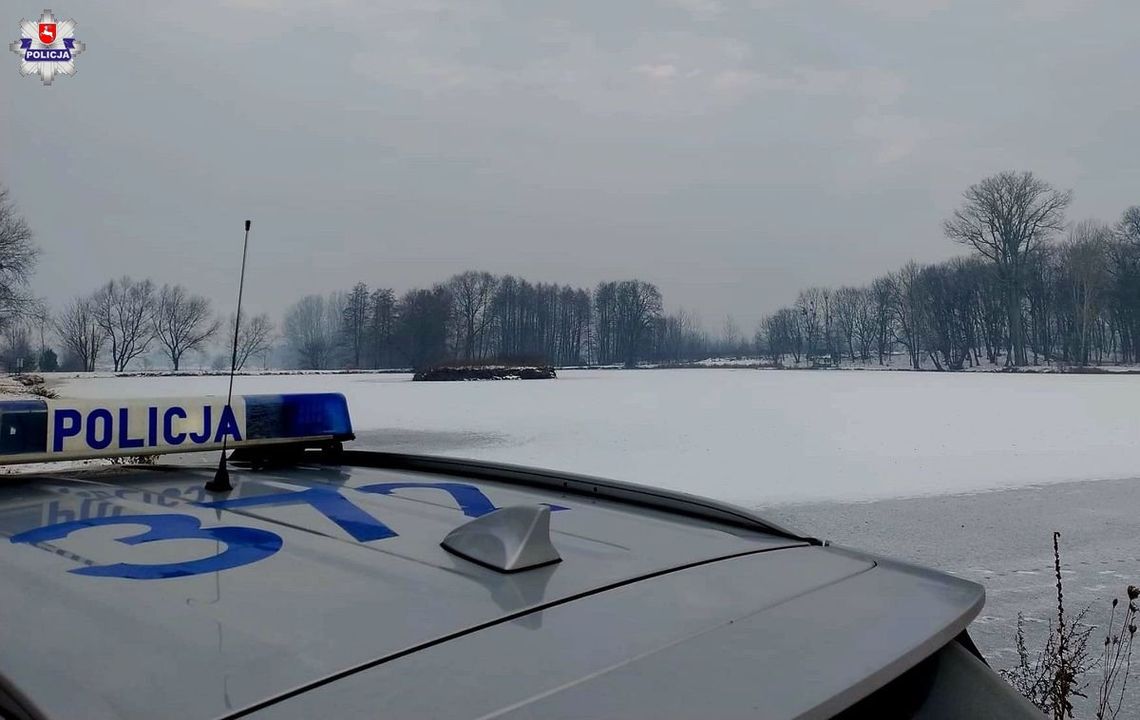 Jak się zachować, kiedy pod tobą pęknie lód?