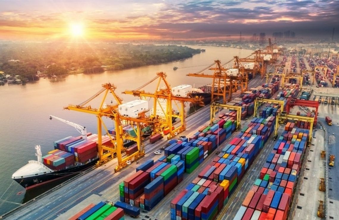 Jak zorganizować transport ładunków ponadnormatywnych drogą morską? Przewodnik krok po kroku