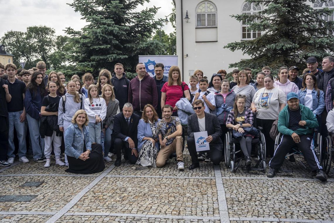 Jasiek Mela na radzyńskim Skwerze Podróżników (ZDJĘCIA)