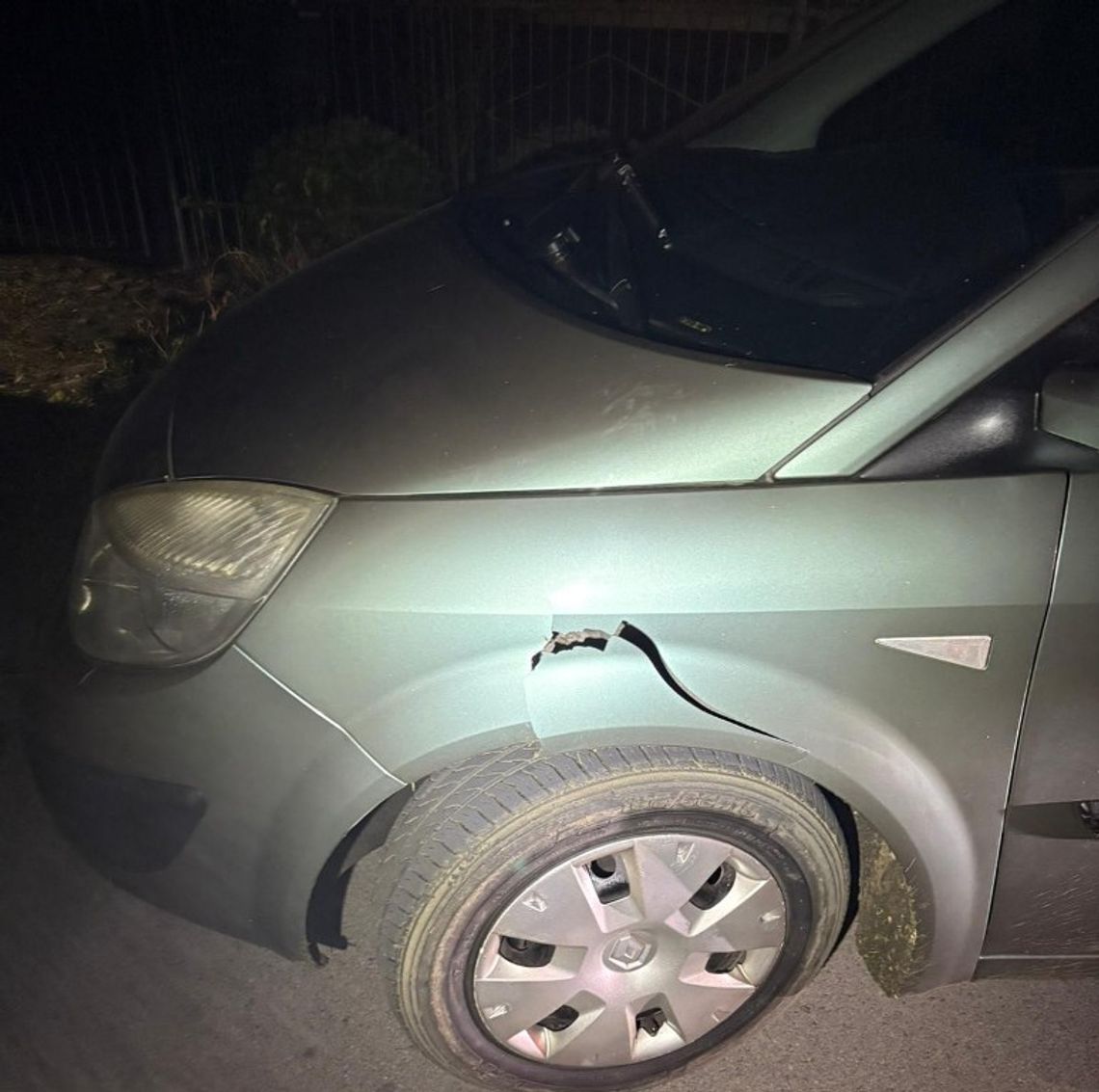 rozbity samochód., Biała Podlaska listopad 2025